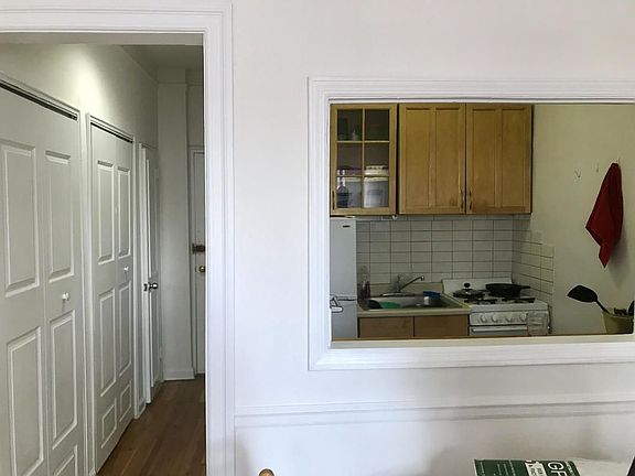 2nd image of 305 E 83rd St APT 5E