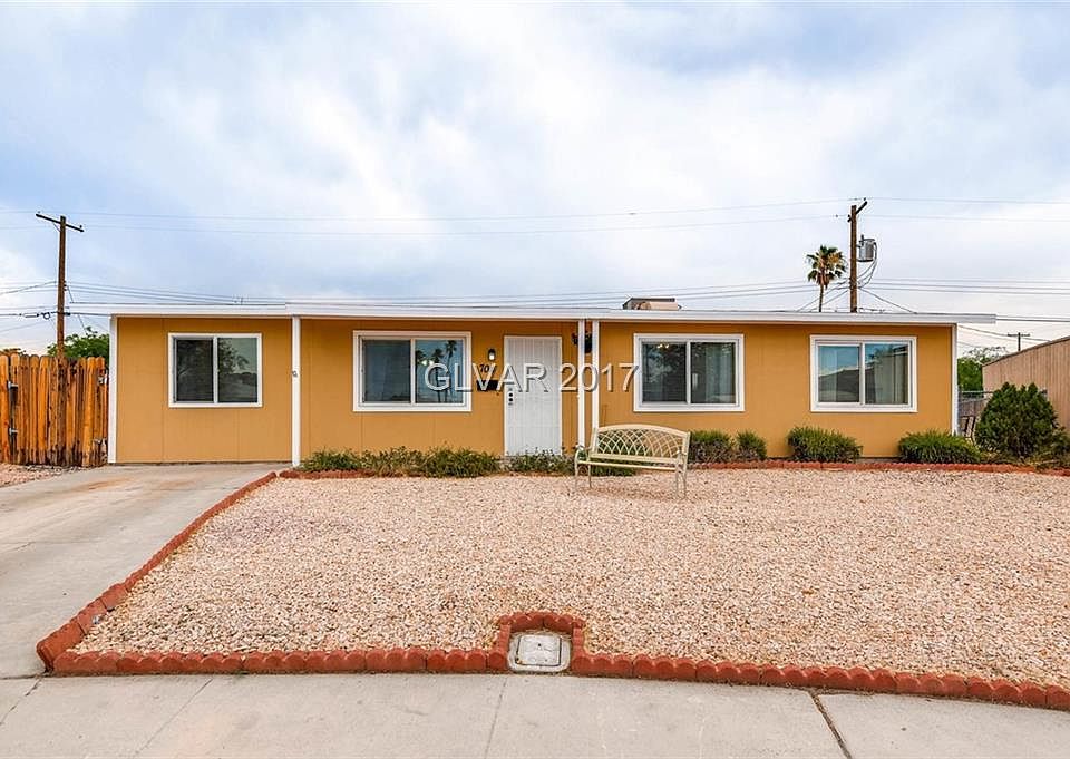 1st image of 704 Harper Cir