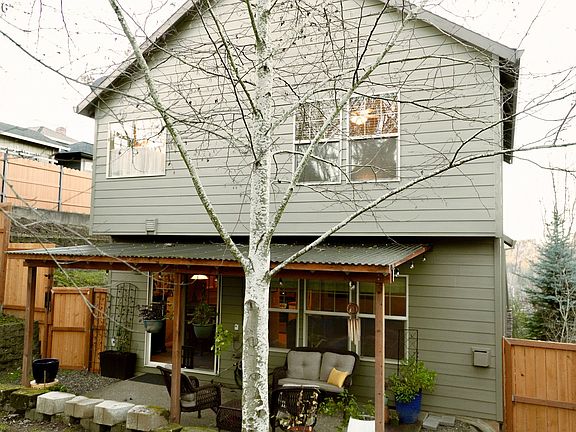 5th image of 2092 SW Thomas Pl