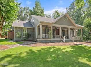 2 White Oak Pl, Clinton, MS 39056