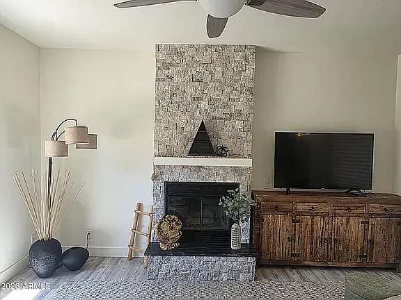 2 bed, 1092 sqft, $2,000 — Photo 3