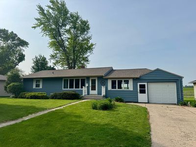 1001 W Birch Ave, Olivia, MN, 56277