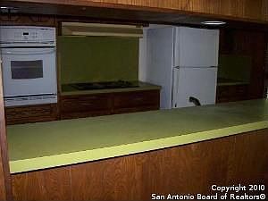 3rd image of 10414 Greenbay