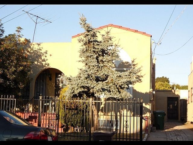 2nd image of 3926 Brookdale Ave