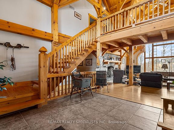 5th image of 5290 Trafalgar Rd W