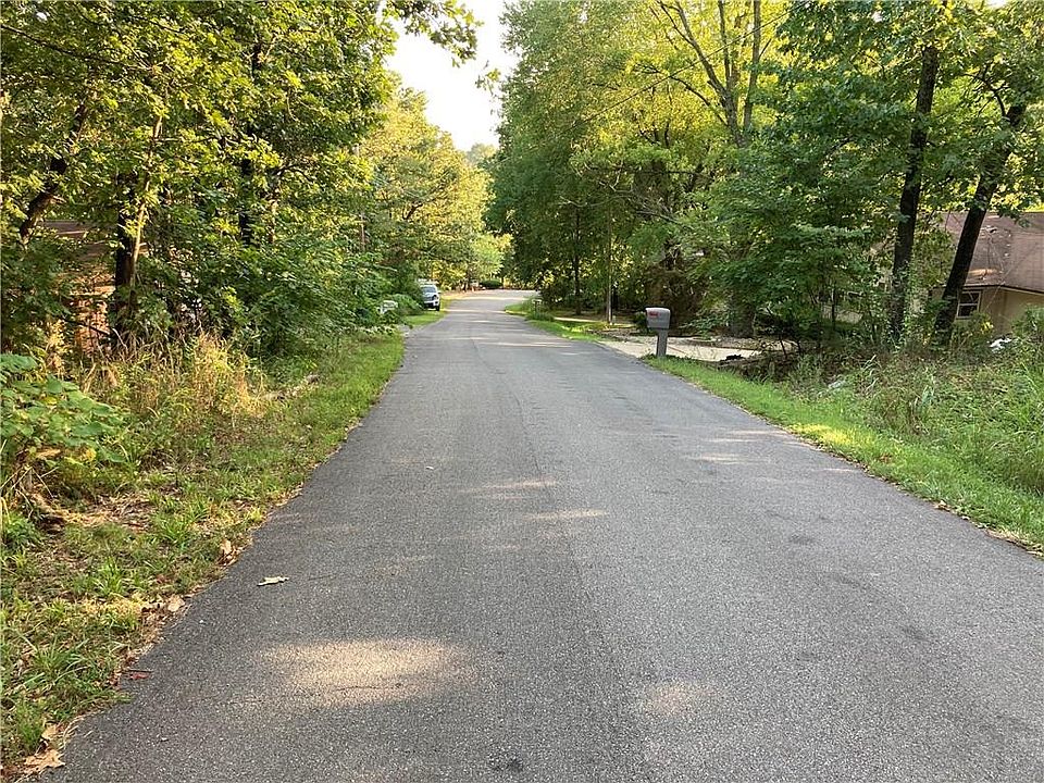 2nd image of 6 Evans Ln
