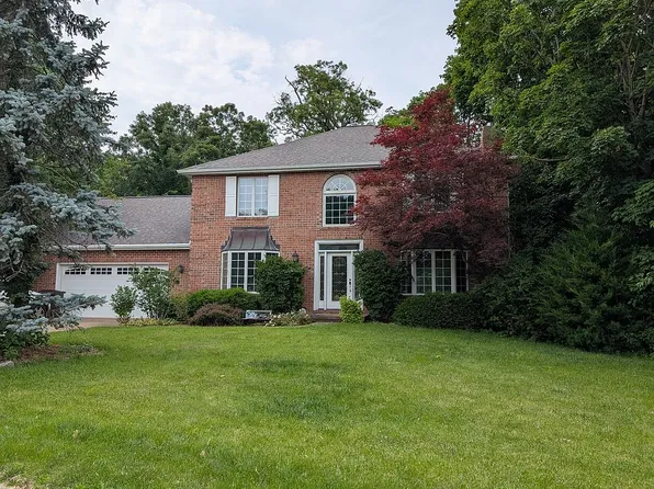 1315 W Wexford Pl, Peoria, IL 61615