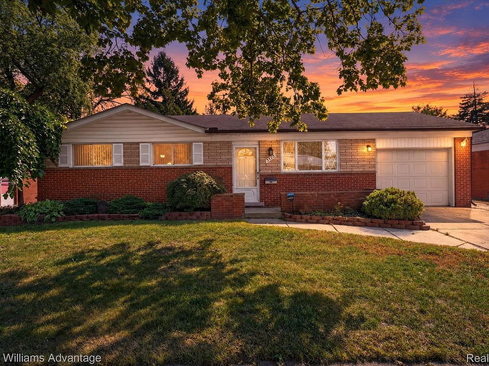 1st image of 31428 Hartwick Dr