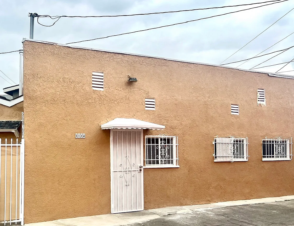 2 bed, $2,500 — Photo 2