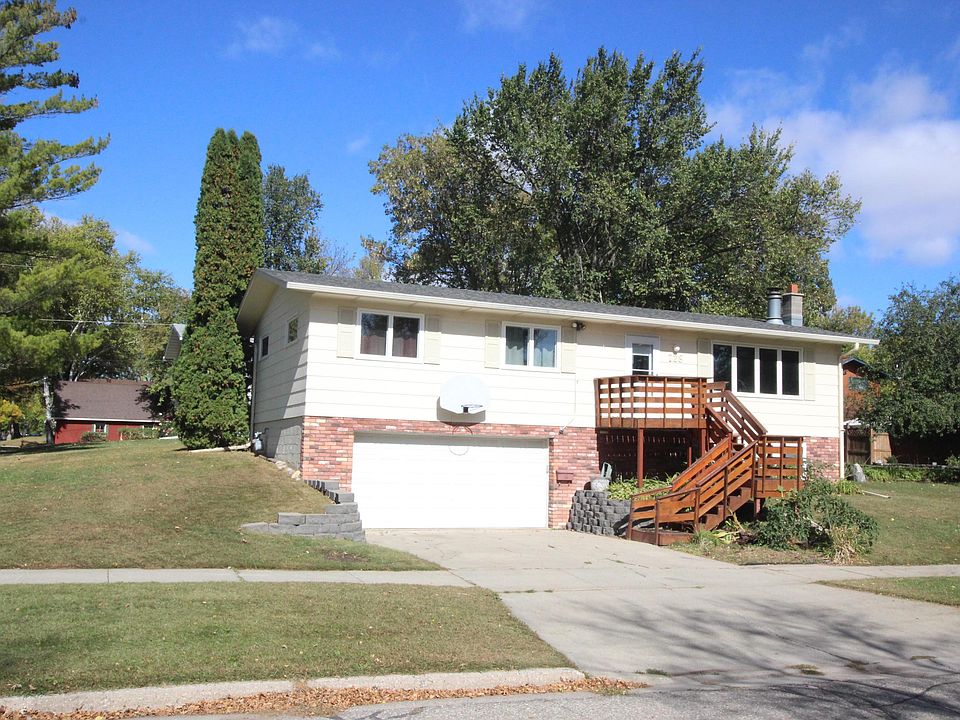 1st image of 728 W Maple Ave