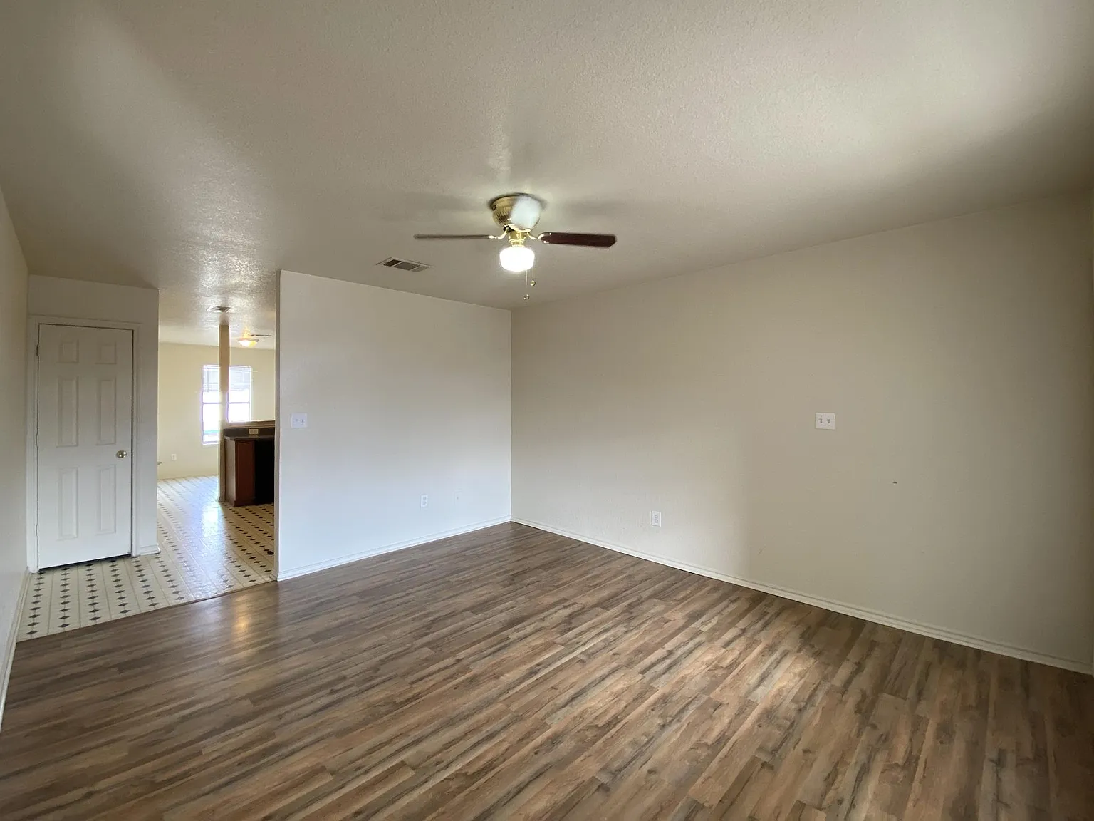 3 bed, 1134 sqft, $799 — Photo 4