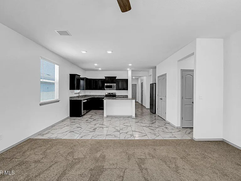 1657 Asbury St — Photo 17