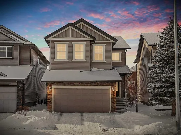 47 E Everbrook Cres SW, Calgary, AB T2Y 0L6