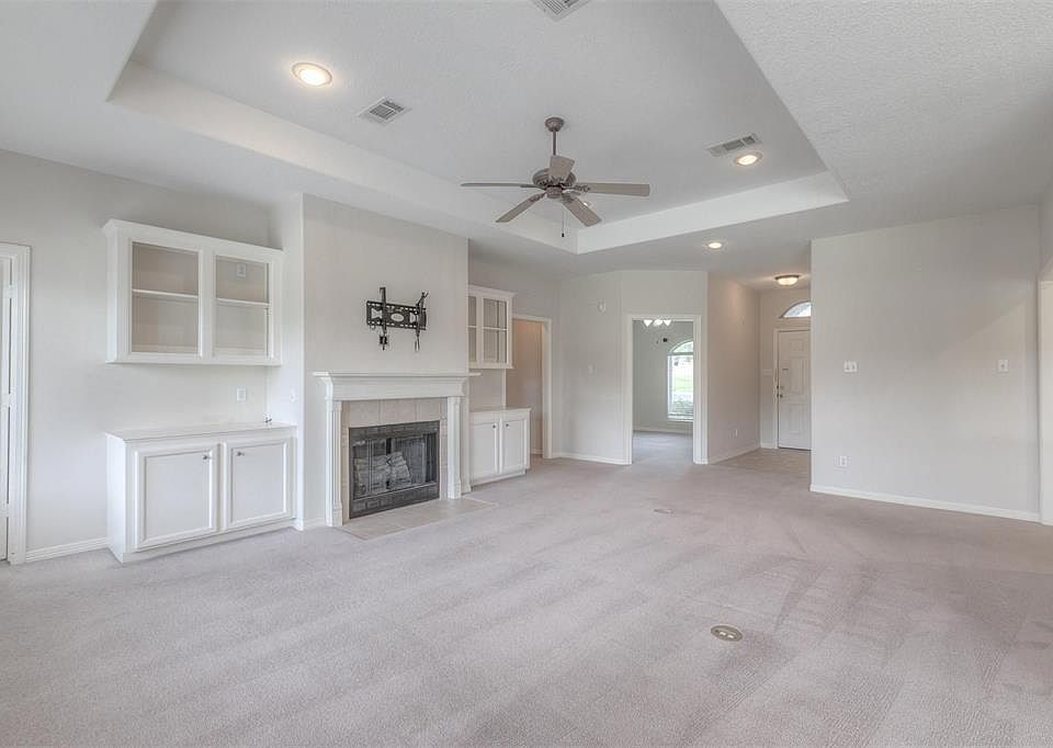 2nd image of 17445 Shadywater Dr