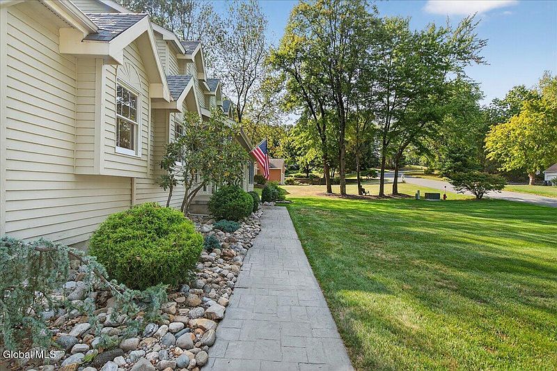 3rd image of 23 Orchard Park Drive