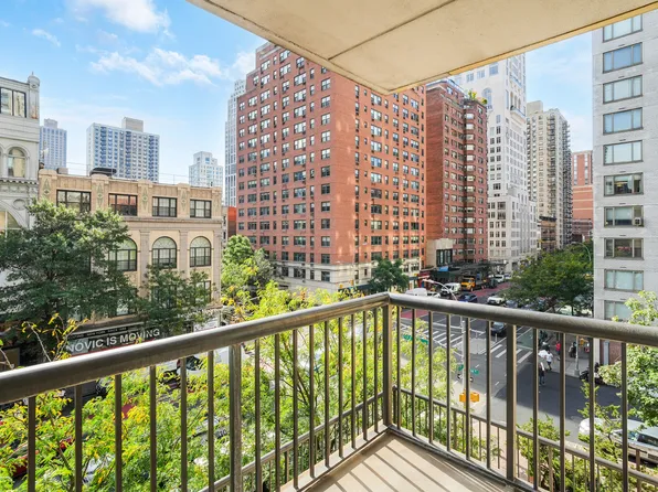 171 East 84th Street image 12 of 19