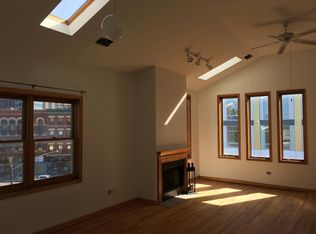 817 N Milwaukee Ave APT 3, Chicago, IL 60642