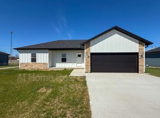 199 W Oaklawn St, Rogersville, MO 65742