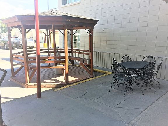3rd image of 255 E St #2