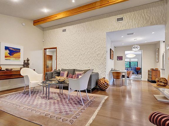 3rd image of 729 NE 18th Avenue