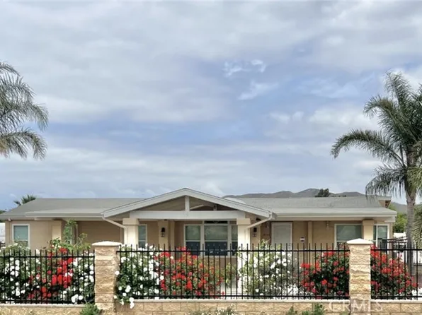 8725 54th St, Riverside, CA 92509