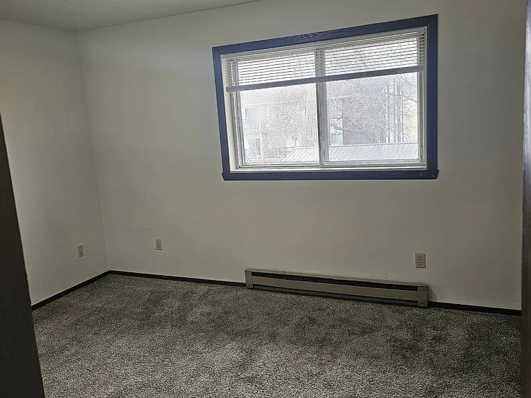 1544 E Gateway Cir S — Photo 8
