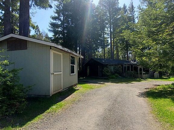 Large 12'x10' storage shed
