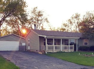 746 Heritage Rd, Valparaiso, IN 46385