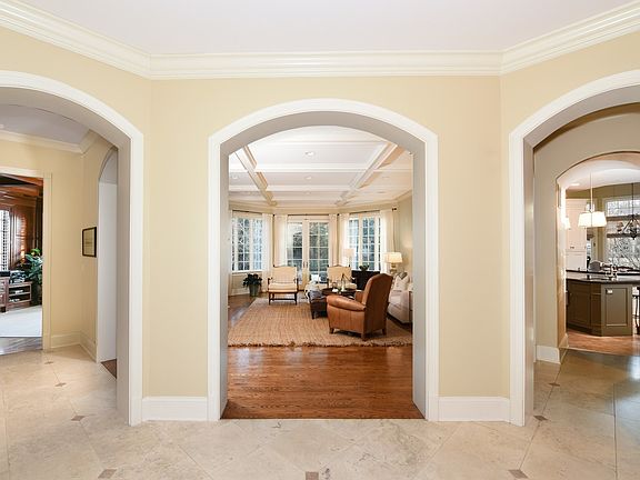 5th image of 1220 Lindenwood Dr