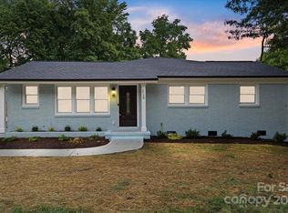 3728 Fieldcrest Rd, Charlotte, NC 28217