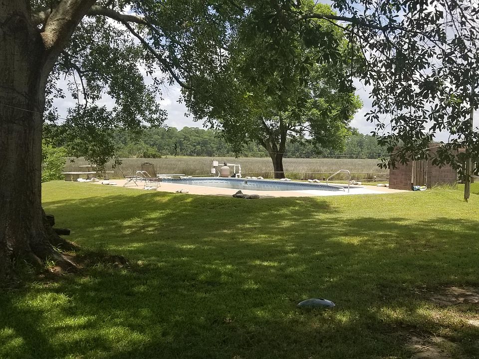 2nd image of 3217 Cumberland Rd