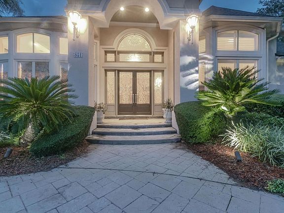 054_Entrance at Night