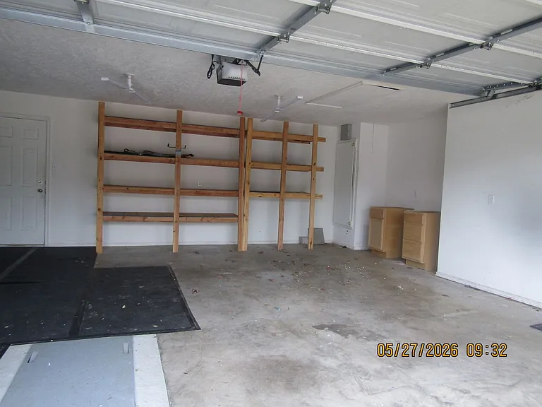 3119 NE Mayflower Ave — Photo 32
