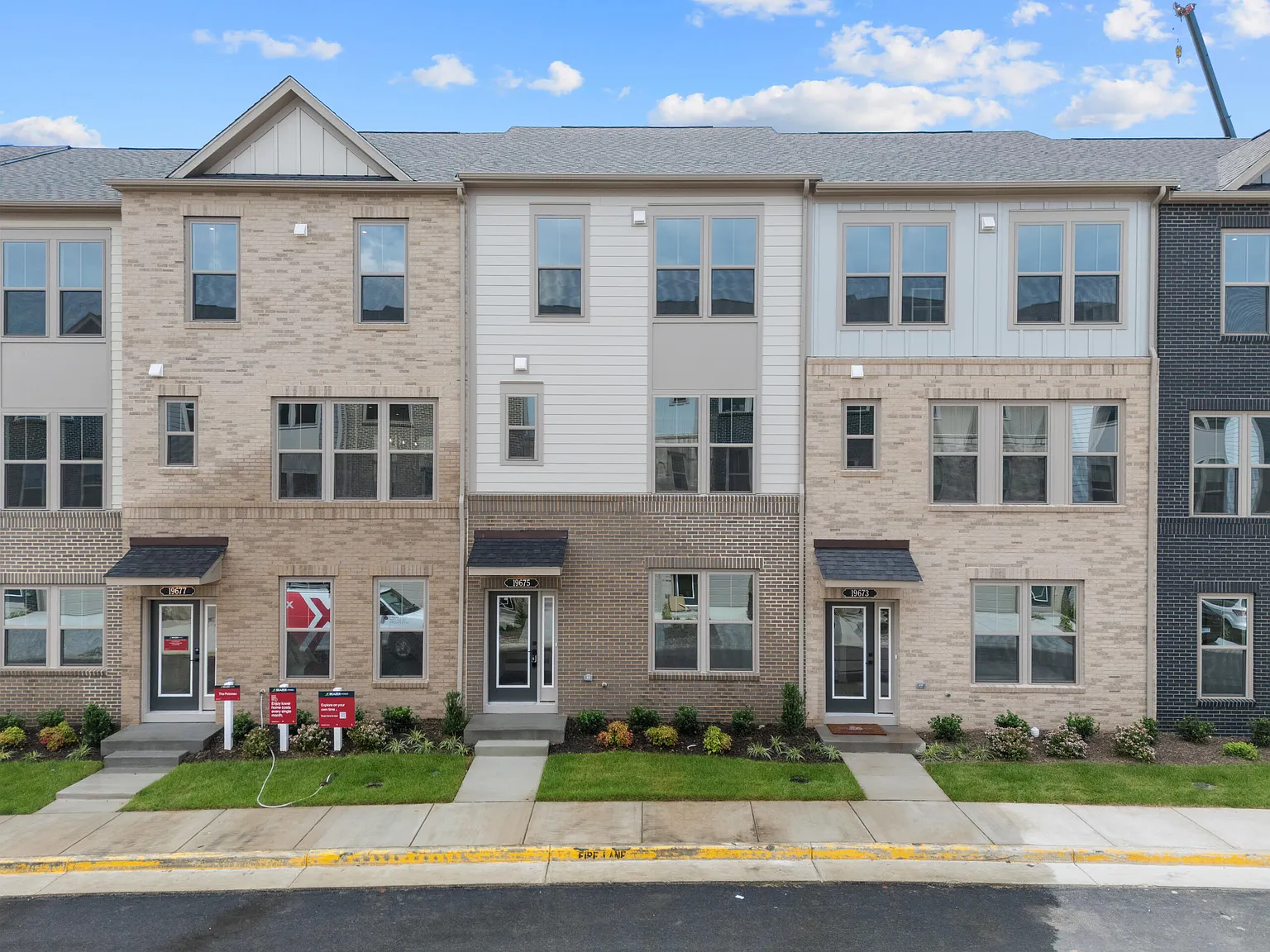 4 bed, 3.5 bath, 2284 sqft, $3,580 — Photo 1