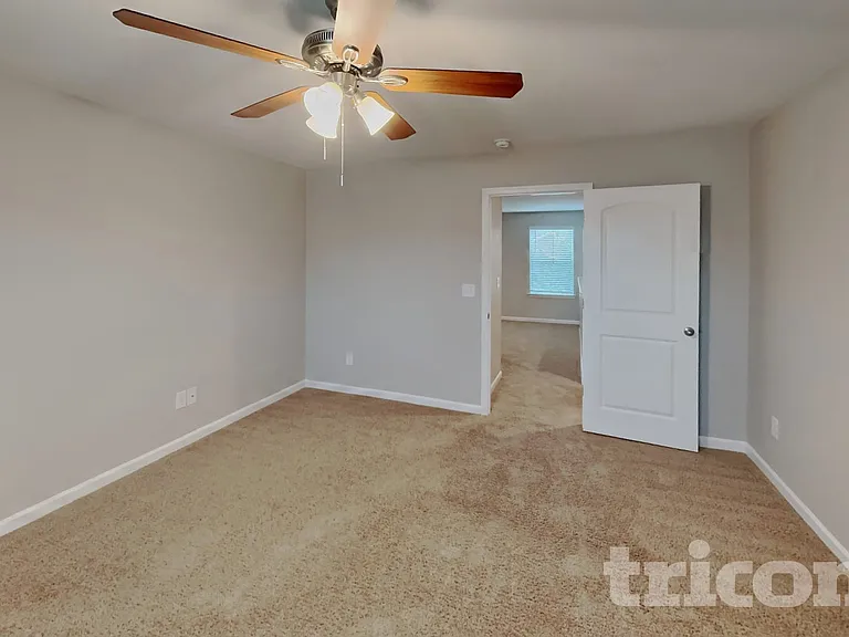 215 Kirkside Dr — Photo 8