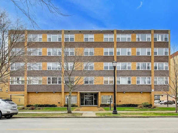 720 Oakton St APT 3B, Evanston, IL 60202