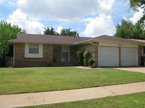4516 SE 50th St Photo 1