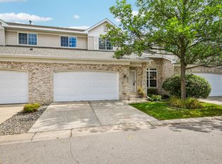 9637 Belmont Ln, Eden Prairie, MN 55347