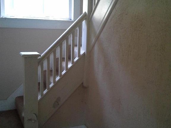 4th image of 624 Walton Ave