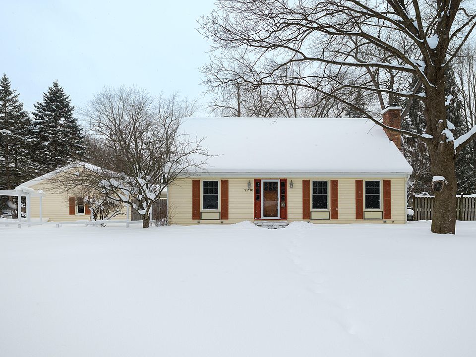 1st image of 2716 Lomond Dr