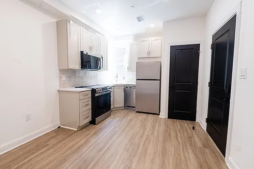 3140 W Diamond St Photo 1