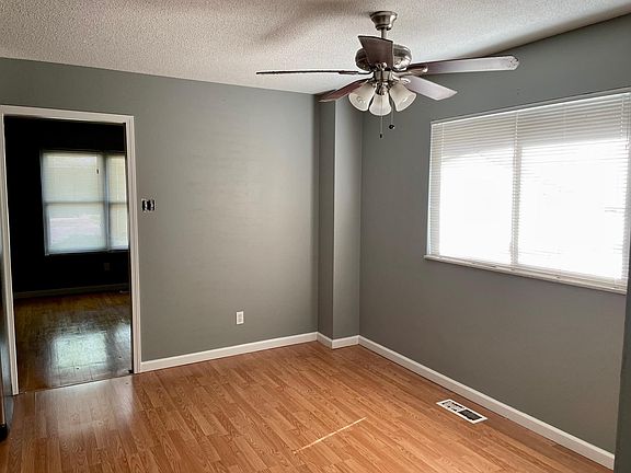 4th image of 2632 Shannon Ave