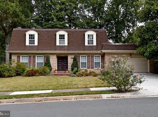 4033 41st St N, Arlington, VA 22207