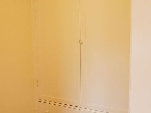 5th image of 2737-39 N Spaulding Ave #209
