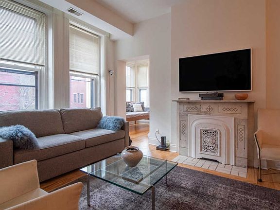 3rd image of 104 W 9th St Unit 3A