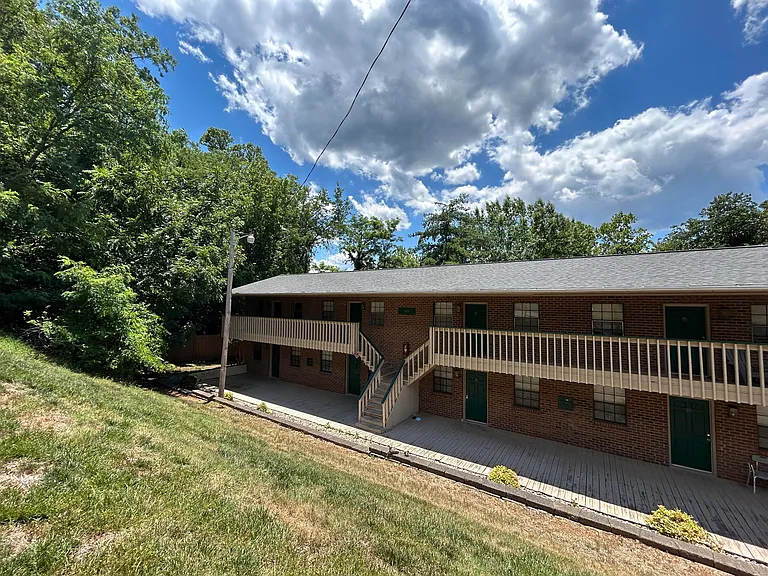 104 Hounds Chase Ln SW #22 — Photo 1