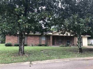 1003 Lotus Dr, Natchez, MS 39120