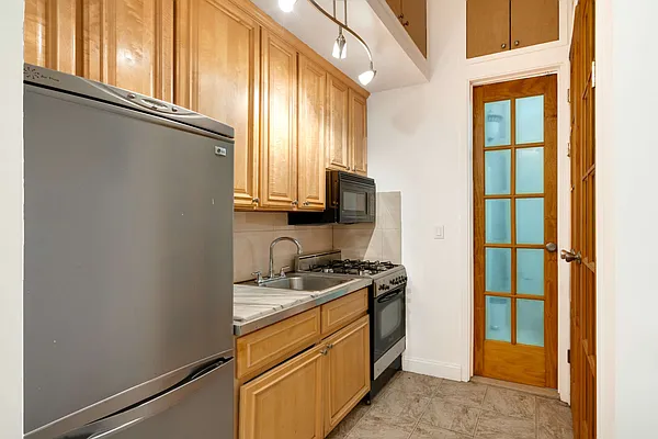 Sold by Plymouth Management Group Inc | media 21