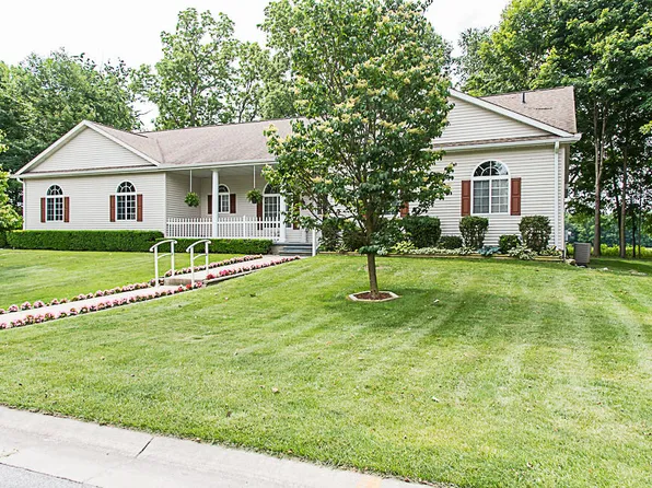 1108 Barton St, Otsego, MI 49078