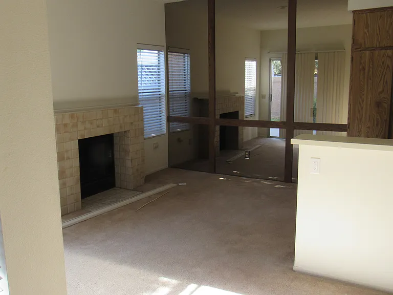 4820 Penrose Ave — Photo 2